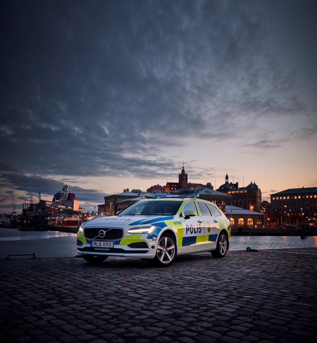 K1600 201331 Volvo V90 as a police car